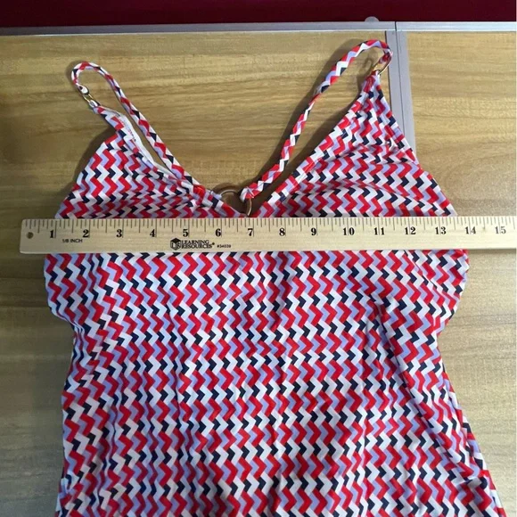 Red and White Patterned Women's Top - Picture 4 of 7